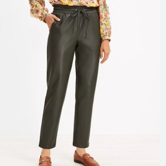 Loft Pull On Slim Faux Leather Black Pant Size M - Picture 1 of 8